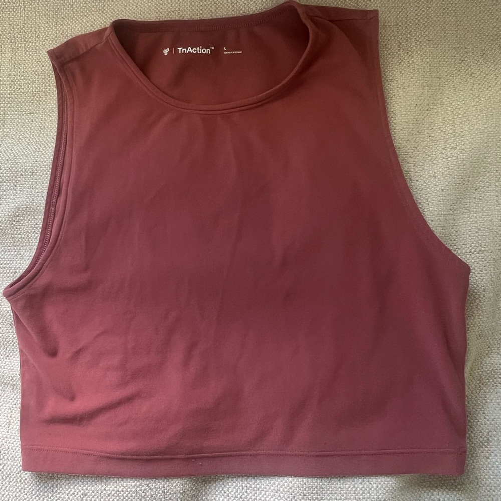 Women's TnAction Aritzia Top